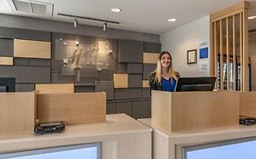 Holiday Inn Express & Suites - Carlisle Southwest I-81 By Ihg